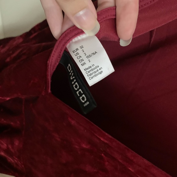 H&M Red Velvet Dress - Picture 6 of 7